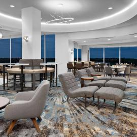 Courtyard by Marriott Edmonton Downtown，位于埃德蒙顿的酒店