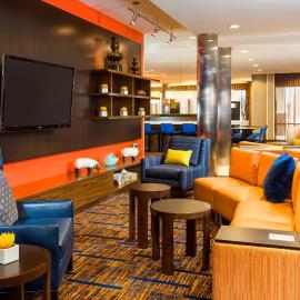 Courtyard by Marriott Stafford Quantico，位于特赖安格尔的酒店