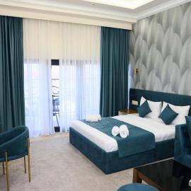 Ketrin Hotel Restaurant，位于Ayntʼapʼ的酒店