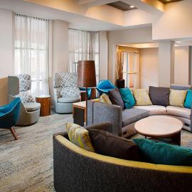 Courtyard by Marriott West Palm Beach Airport，位于西棕榈滩的酒店