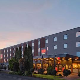 Radisson RED London Gatwick Airport，位于克劳利的酒店