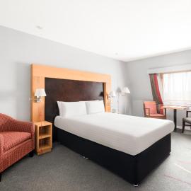 Holiday Inn Aberdeen West by IHG，位于西山的酒店
