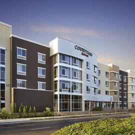 Courtyard by Marriott Sunnyvale Silicon Valley，位于森尼维耳市的酒店