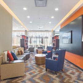 Courtyard by Marriott Saltillo，位于萨尔蒂约的酒店