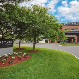 Courtyard Boston Raynham，位于雷纳姆的酒店