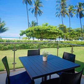Oceanfront Balcony Condo 2101 | Playa Bejuco + Sunset Views + Pool，位于埃斯泰里略斯的酒店