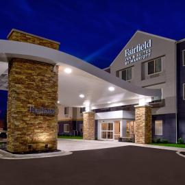 Fairfield Inn and Suites Beloit，位于伯洛伊特的酒店