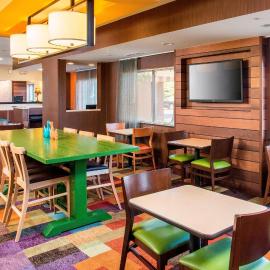 Fairfield Inn & Suites Peru，位于秘鲁的酒店
