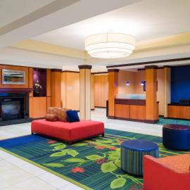 Fairfield Inn & Suites Lock Haven，位于Lock Haven的酒店
