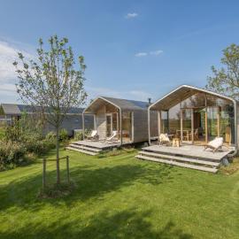 Lakehouses luxe family holiday house 6 pers，位于Oud-Ade的酒店