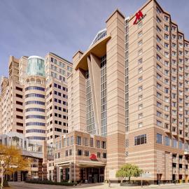 Cincinnati Marriott at RiverCenter，位于卡温顿的酒店