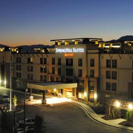 SpringHill Suites by Marriott Logan，位于洛根的酒店