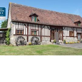 Chambres d'hôtes La Difference-Le Pressoir，位于Rouellé的酒店