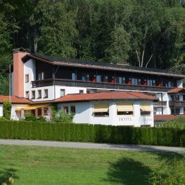 Hotel St. Ulrich Garni，位于奥托博伊伦的酒店