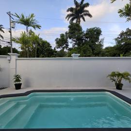 Riverside Poolside Apartment，位于San Juan的酒店