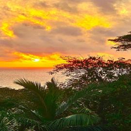 Au Lever Du Soleil Guest House Sea View，位于Au Cap的酒店