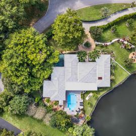 Family villa w heated pool gameroom fire pit，位于戴维的酒店