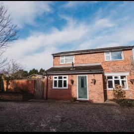 4 bedroom detached house