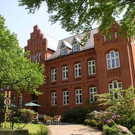 Hotel Altes Gymnasium，位于胡苏姆的酒店