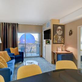SPHERE IN 4K - Vintage Vegas Condo with Sphere and Strip Views!，位于拉斯维加斯的酒店