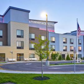 TownePlace Suites by Marriott Cranbury South Brunswick,位于克兰伯里的酒店