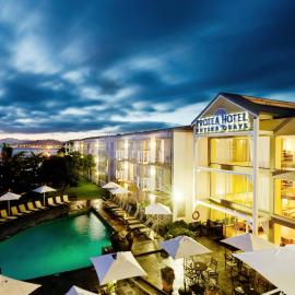 Protea Hotel by Marriott Knysna Quays,位于克尼斯纳的酒店