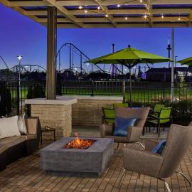 SpringHill Suites by Marriott Charlotte at Carowinds，位于夏洛特的酒店
