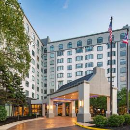 Sheraton Suites Columbus Worthington，位于哥伦布的酒店