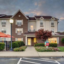 Towneplace Suites by Marriott Cleveland Westlake，位于韦斯特莱克的酒店