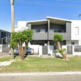 Smart, stylish apartments built for easy living，位于Kelmscott的酒店