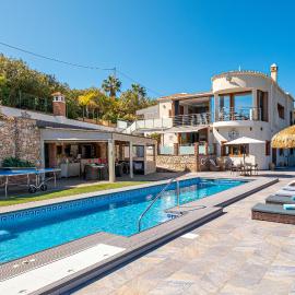 Exceptional Costa del Sol Villa El Espuela for 10 Heated pool Amazing views & quality，位于托罗克斯的酒店