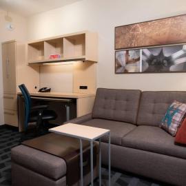 TownePlace Suites Republic Airport Long Island Farmingdale,位于法明代尔的酒店