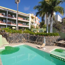 Apartamentos Atlantis，位于塔扎克蒂的酒店