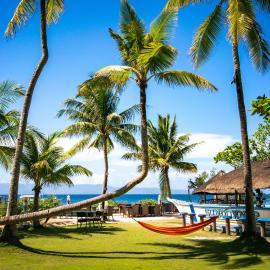Polaris Beach and Dive Resort Inc，位于隆的酒店