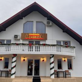 Pensiunea Domnika，位于代日的酒店