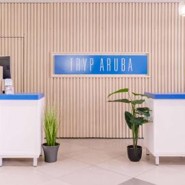 TRYP by Wyndham Aruba Adults Only Hotel，位于棕榈滩的酒店