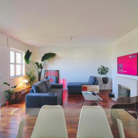 Luxury Condo in Setúbal，位于塞图巴尔的酒店