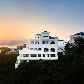 Miyue Shenzhen Blue and White Holy Island Cliff Pool Hotel，位于深圳的酒店