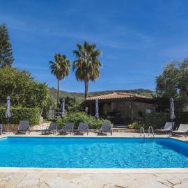 Villa Lilly with private pool，位于基普塞利的酒店