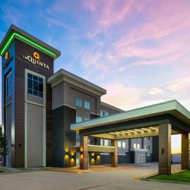 La Quinta by Wyndham Denton - University Drive，位于丹顿的酒店