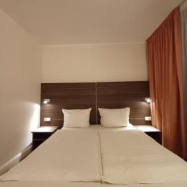 Hotel ARIANA Köln,位于科隆的酒店