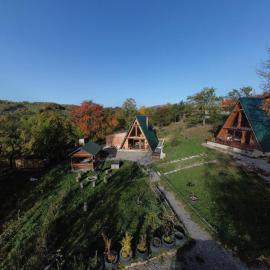 Rubicon Cabins，位于Secăria的酒店