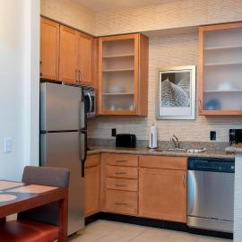 Residence Inn Moline Quad Cities，位于莫林的酒店