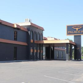 Historic Cow Palace Inn，位于Lamar的酒店