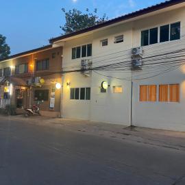จอมเมือง Motel，位于南府的酒店