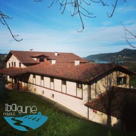 Hotel Ibaigune，位于穆鲁埃塔的酒店