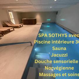 Kyriad Saumur Hyper Centre Hôtel, Appartements, Séminaires et SPA soins Sothys Paris，位于索米尔的酒店