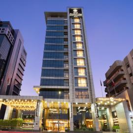 Royal Continental Hotel，位于迪拜的酒店