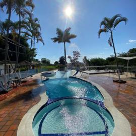 HOTEL CAMPESTRE CARRIEL QUINDIO picnic，位于蒙特内哥罗的酒店