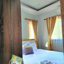 Sisters Real Escapes - Private Bedroom with Shared Bathroom，位于美索的酒店